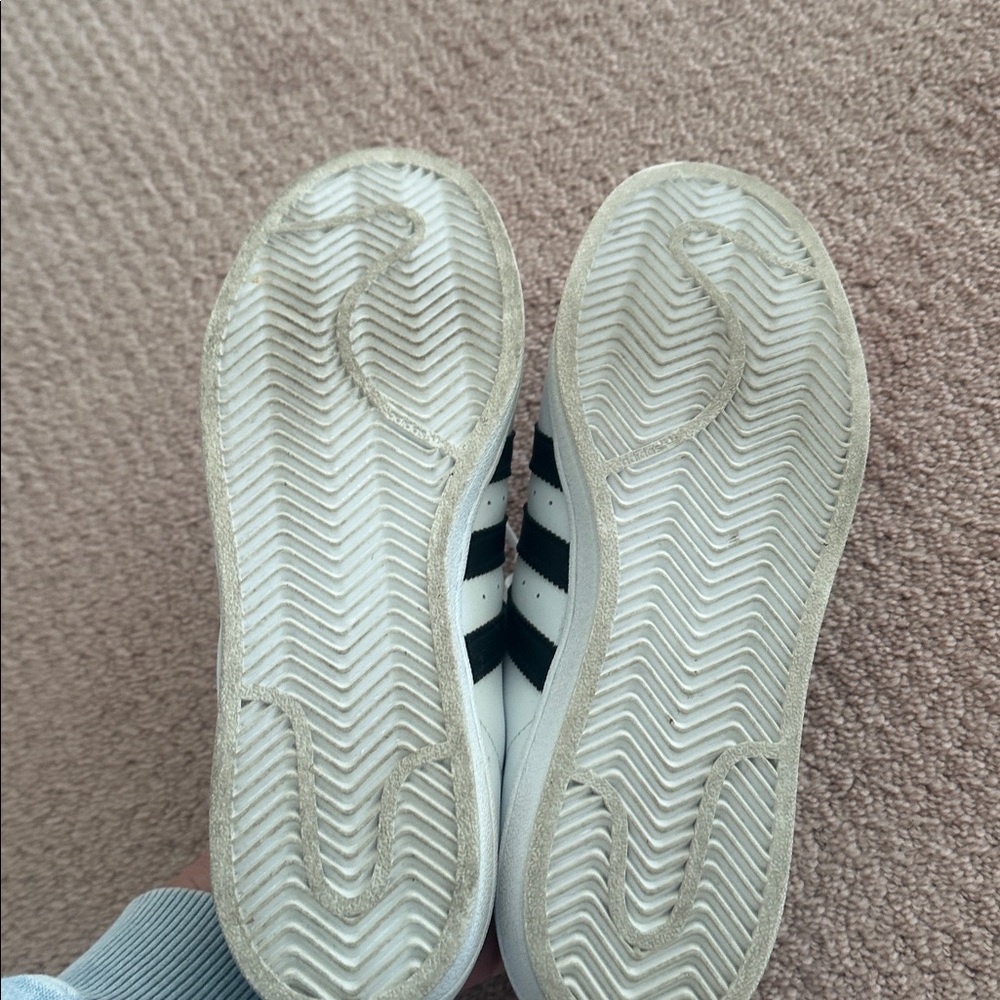 Adidas White and Black Sneakers for women size 9 - Picture 6 of 7